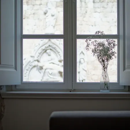 Apartments Eleganca Apartment *