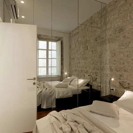 Eleganca * Ragusa