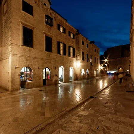 Eleganca * Ragusa
