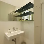 Eleganca Apartman *